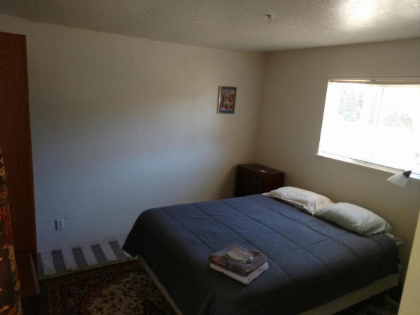 Lakeside Hostel & Guest House image 24