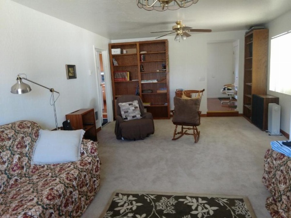 Lakeside Hostel & Guest House image 29